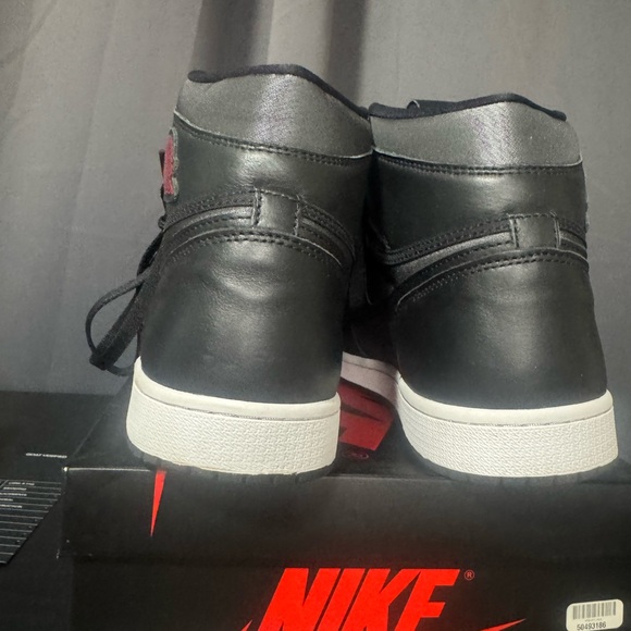 Jordan 1 Retro High Black Satin Gym Red